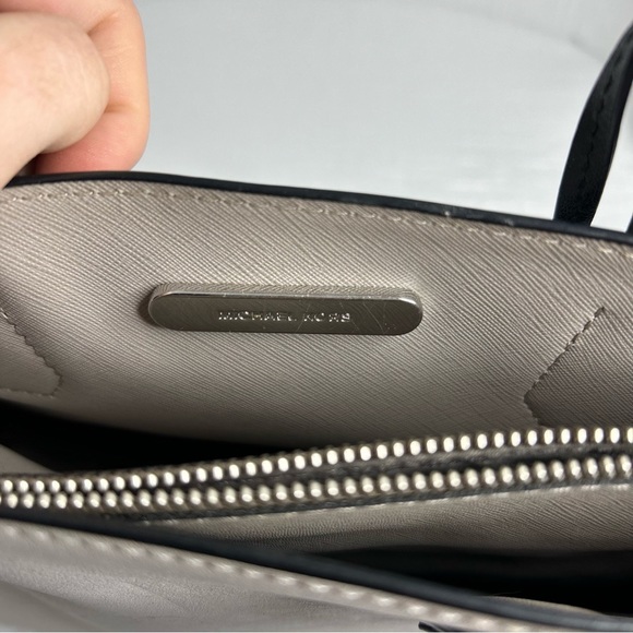 Michael Kora Mercer Studded Two Way Bi-Color Plain White Leather - Picture 4 of 7